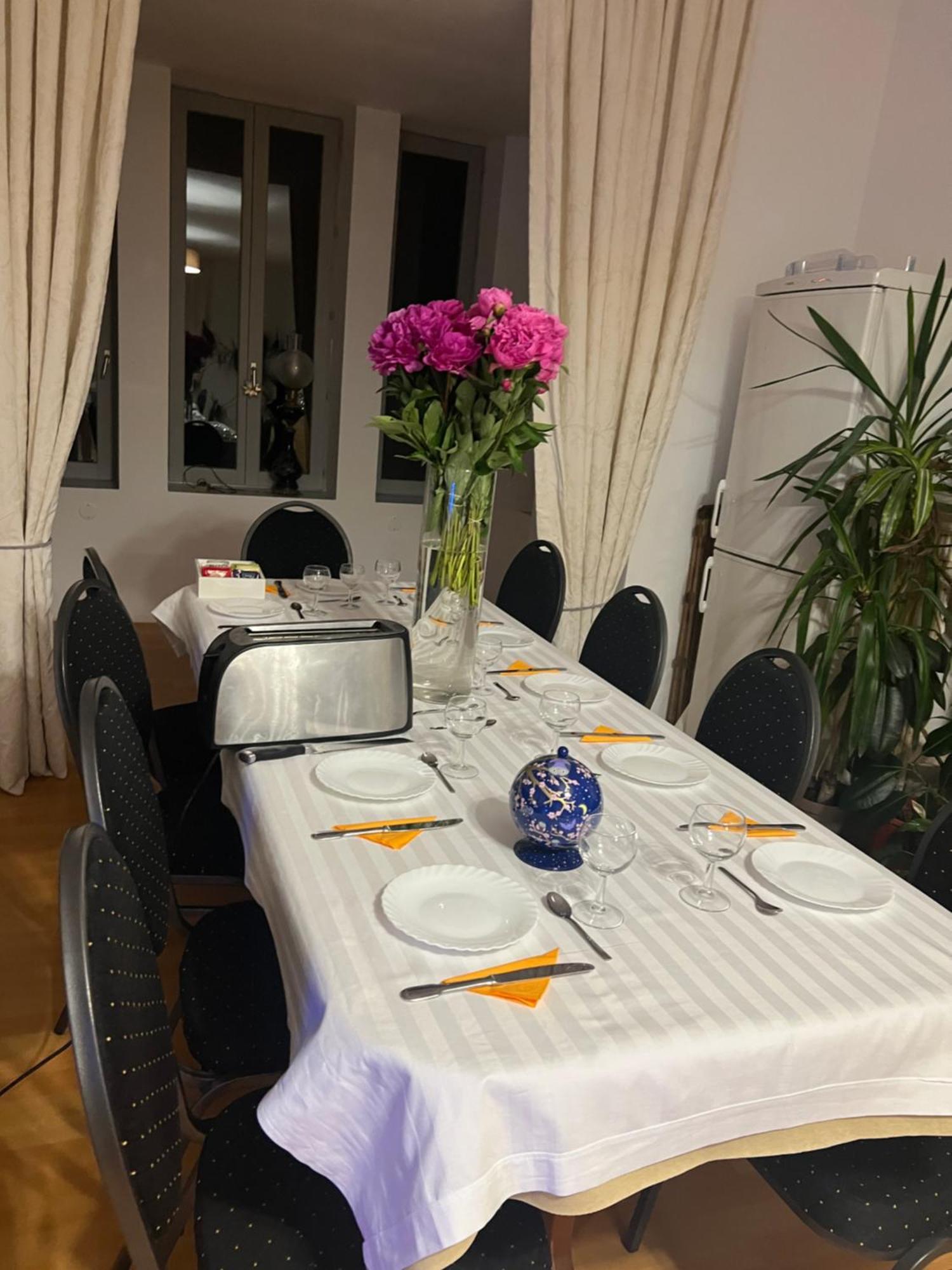 לינה וארוחת בוקר מונטמארו Chateau Camus מראה חיצוני תמונה